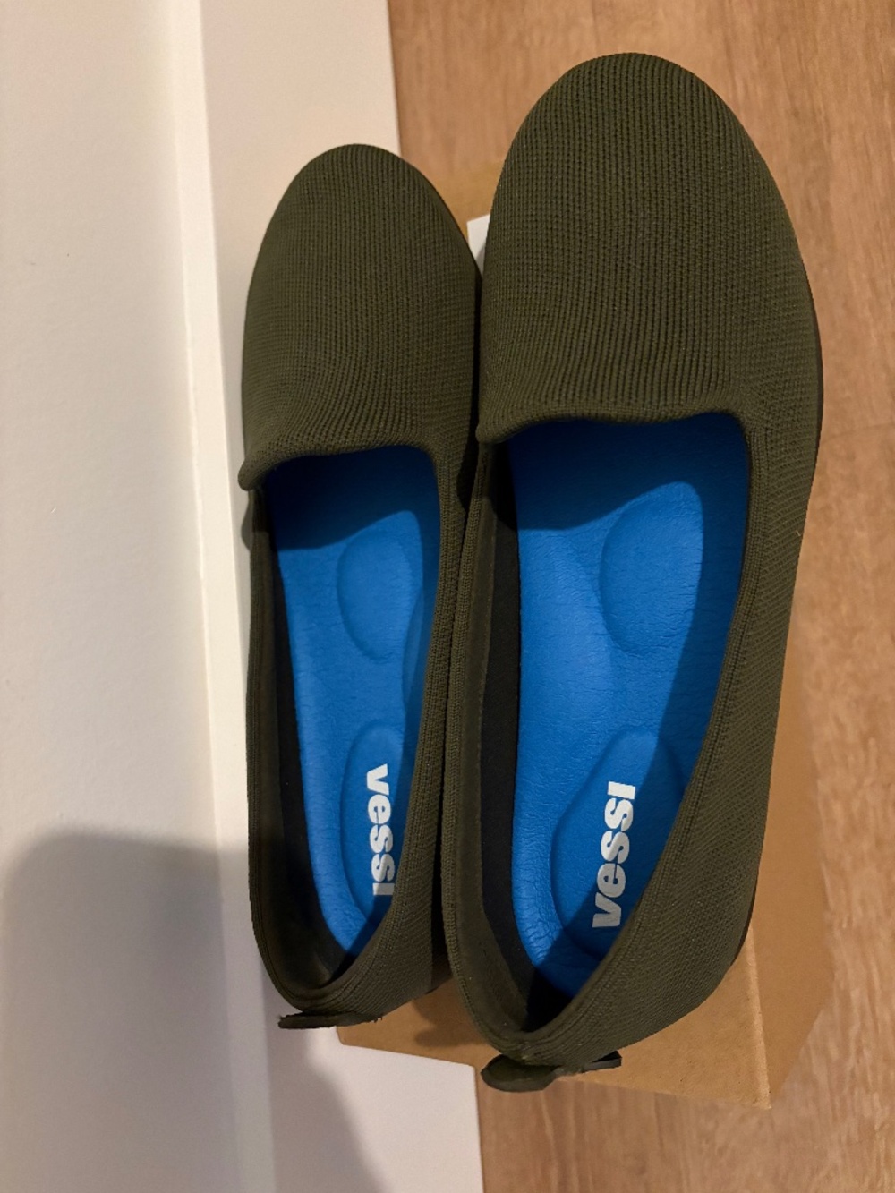 Vessi Market Flat 8.5 NWT Black/Green